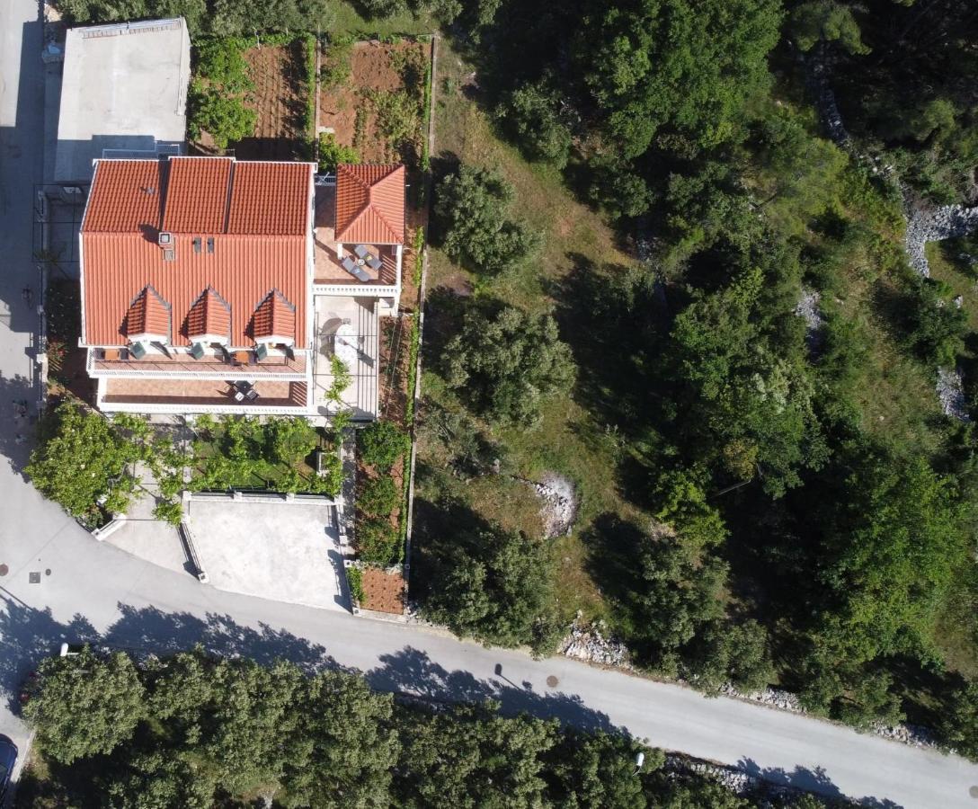 Apartments Kola Banići Exterior foto