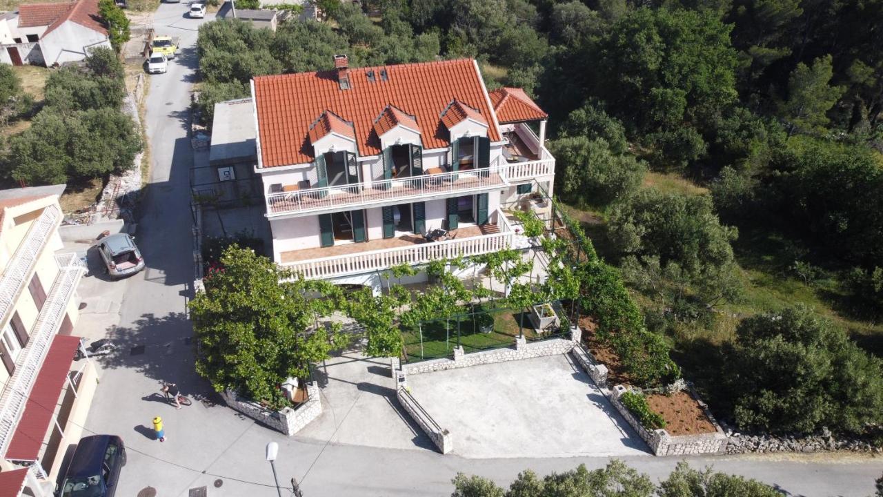 Apartments Kola Banići Exterior foto